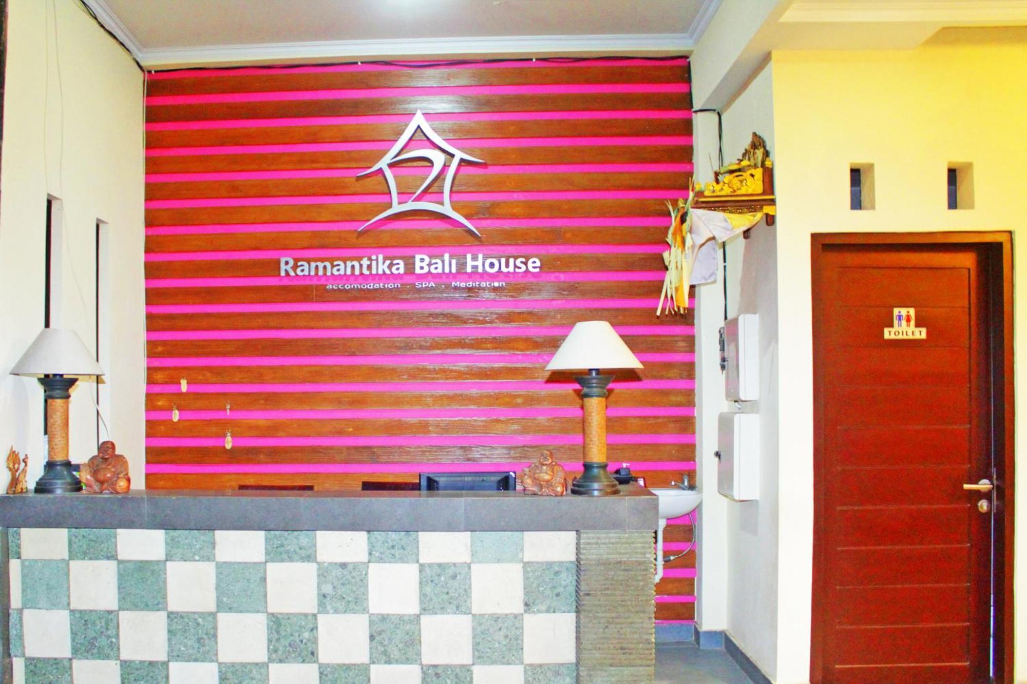 Ramantika Bali House Hotel Jimbaran Værelse billede